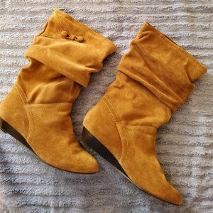 White Mountain Suede Boots